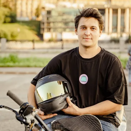 Enrique Gil's avatar